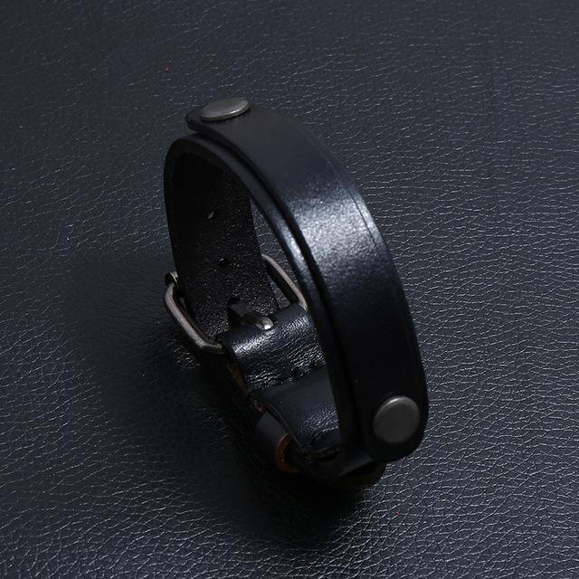 Männer Armbänder Punk Niet Breite Leder Multilayer Motorrad Radfahren Club Wrap Goth Armband Für Frauen Charme Paar Hand Schmuck von Joom DACH