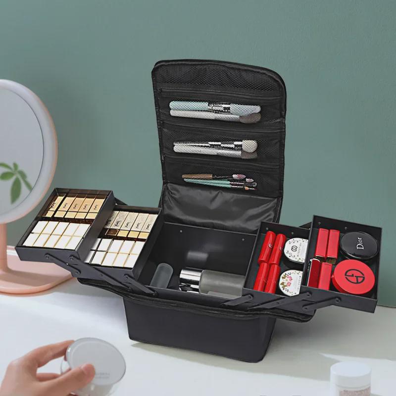 Mehrschichtige Kosmetiktasche mit großem Fassungsvermögen und Stickerei: Professioneller Organizer für Make-up- und Nagelkunst-Werkzeuge Mehrschichtige Kosmetiktasche mit großem Fassungsvermögen und Stickerei: Professioneller Organizer für Make-up- und Nagelkunst-Werkzeuge von Joom DACH