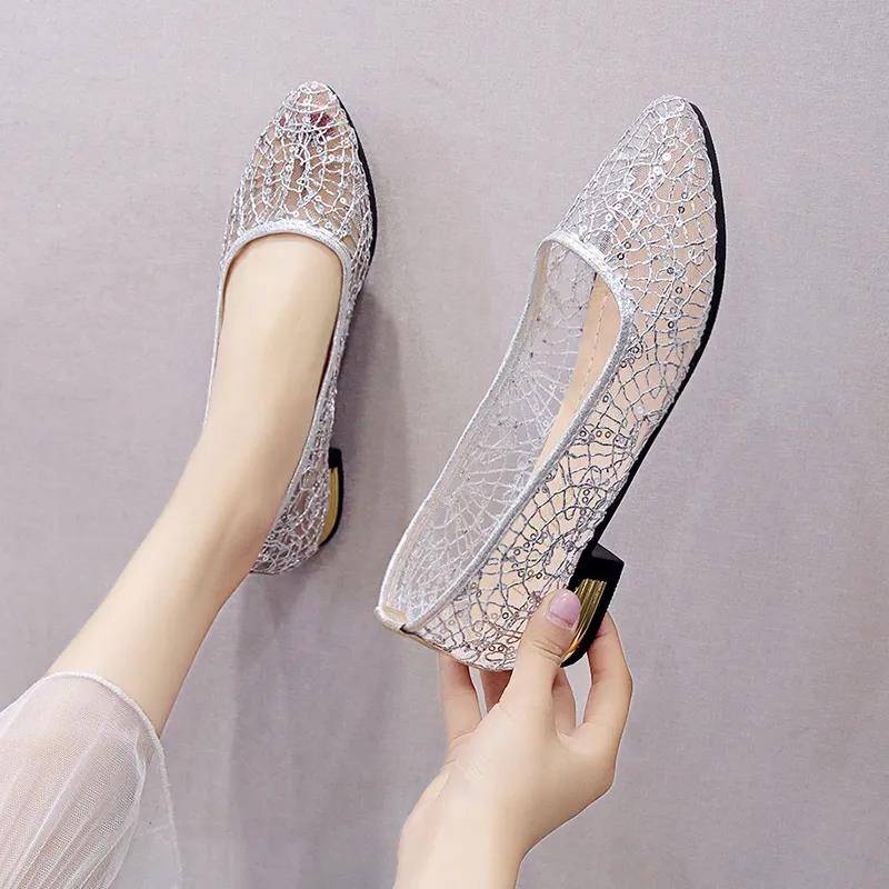 Mesh Lace Hollow Out Pumps Strass Mesh Einzelschuh Damen Dicker Absatz Spitzschuh Flacher Slip-on Atmungsaktiv Pendeln Sommer 35 silber von Joom DACH