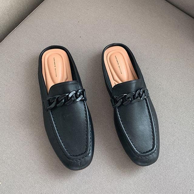 Metallkette Sommer Damen Pantoletten Slipper Flache Halbschuhe Geschlossene Zehen Mokassins Modedesigner Bequeme Pu-Leder Casual Slides Schuhe 33 schwarz von Joom DACH