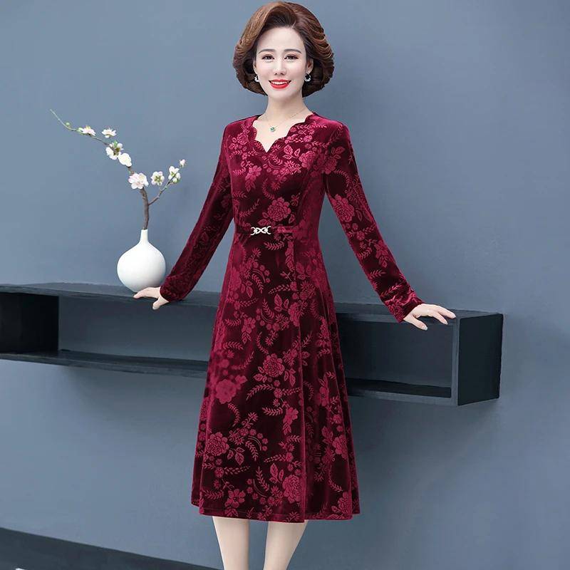 Mittleren Alters und Ältere Frauen Herbst Hochdruck Blume V-Ausschnitt Kleid Temperament Langarm Lange Mutter Kleid Weibliche Elegante XXXXXL rot von Joom DACH