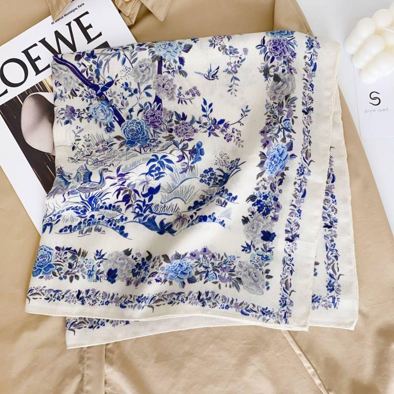 Mode Bandana Baumwolle Halstuch Frauen Luxus Blumendruck Schals Taschentuch Quadratisches Stirnband 68x68cm himmelblaue blau von Joom DACH