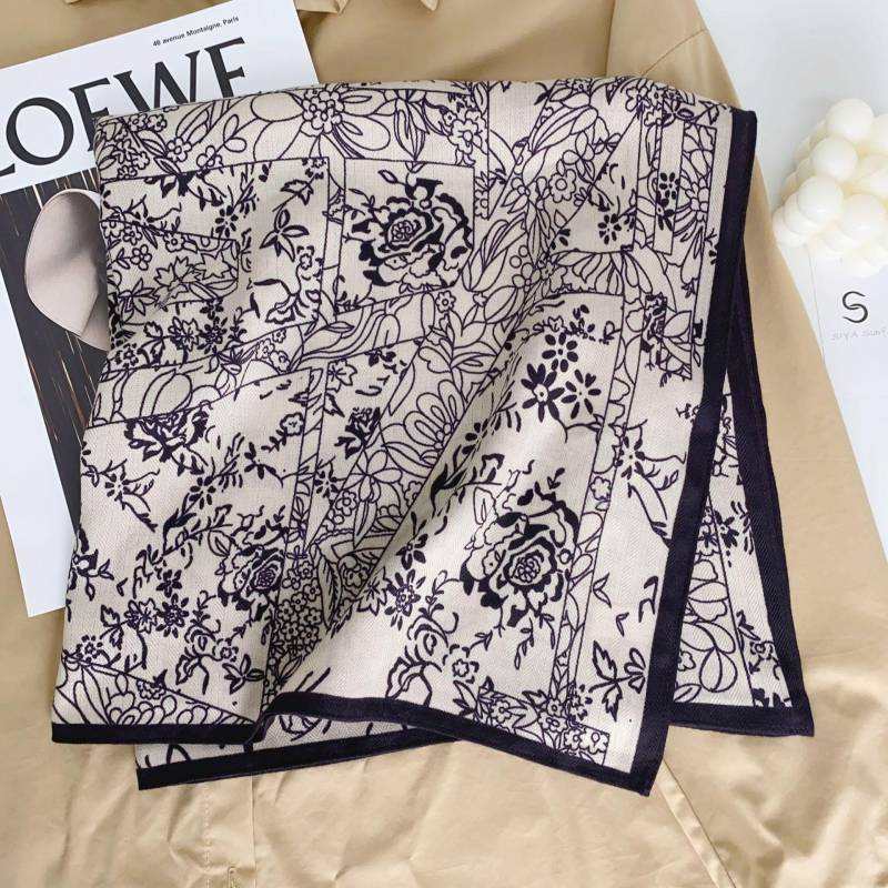 Mode Bandana Baumwolle Halstuch Frauen Luxus Blumendruck Schals Taschentuch Quadratisches Stirnband 68x68cm beige von Joom DACH