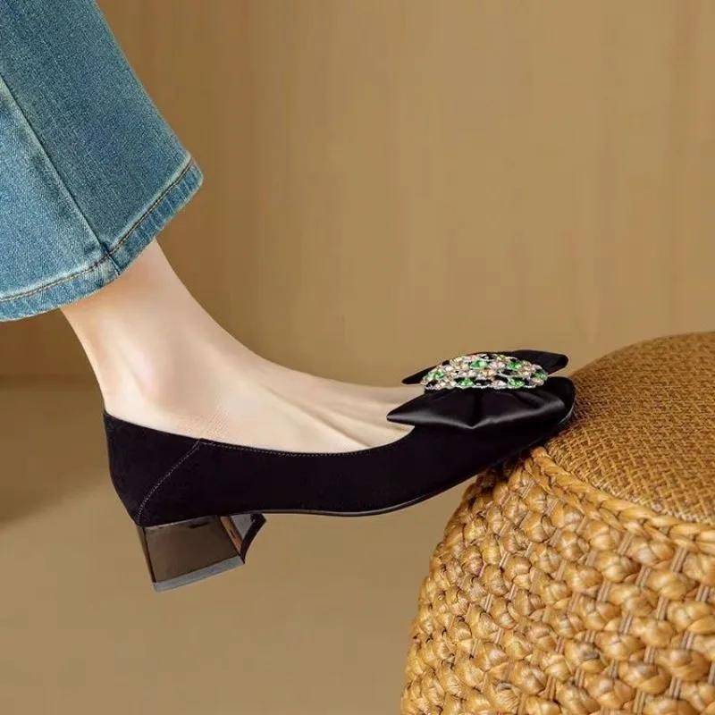 Mode Damen Schuhe Slipper Damen High Heels Neu Schmetterlingsknoten Büro und Karriere Bestseller Kristall Solide Absätze Damen 40 schwarz von Joom DACH