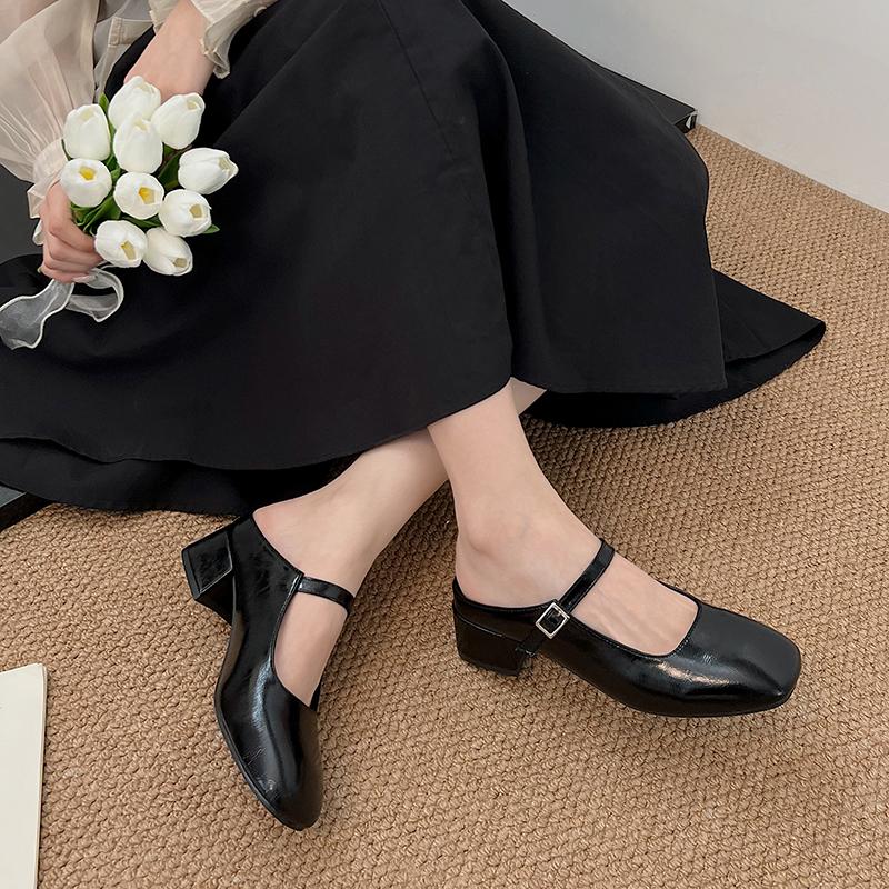 Mode Designer Sommer Pantoletten Hausschuhe Damenmode Niedrige Absatzschuhe Damen Elegant Partykleid Slides Sandalen 35 schwarz von Joom DACH