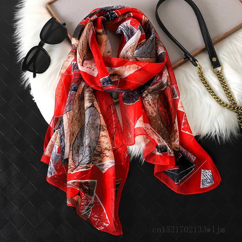 Mode Gedruckt Leopard Chiffon Hijab Schal Frauen Pareo Dame Bandanas Strand Handtücher Sommer Muslimischen Schleier Wrap Weibliche Foulard von Joom DACH