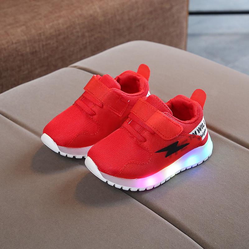 Mode Kinderschuhe LED Mesh Licht Jungen Atmungsaktive Casual Sneakers Mädchen Flash Schuhe Jungen Atmungsaktive Casual Schuhe 22 rot von Joom DACH