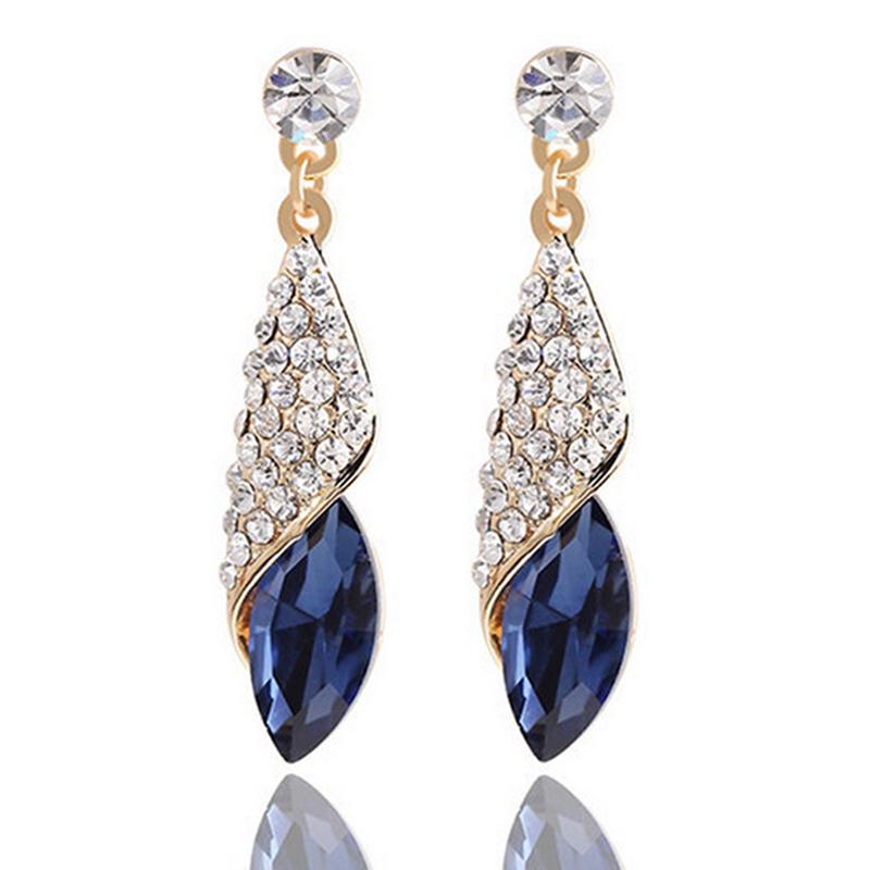 Mode Kristall Ohrring Damen Strass Wassertropfen Ohrringe Elegantes Schmuckstück Party Hochzeit Abendkleid Accessoires Funkelnde Hängeohrringe für Sie One Size von Joom DACH