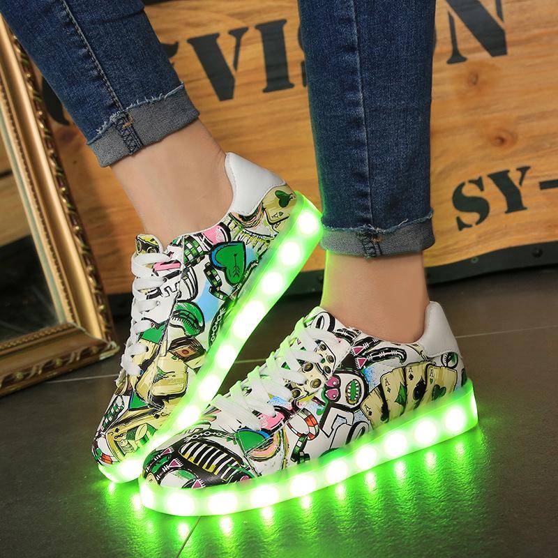 Mode LED Leucht Paar Schuhe Männer Frauen Casual Leuchten Schuhe Liebhaber Turnschuhe USB Aufladbare Leuchtende Schuhe 37 grün von Joom DACH