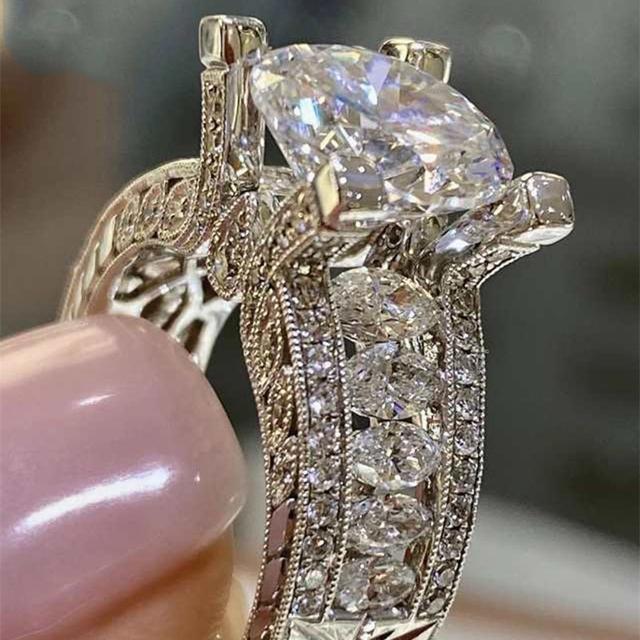 Mode Luxus Kristall Verlobungsring Für Frauen Aaa Weiß Zirkonia Silber Farbe Ringe Hochzeit Trend Weibliche Jewerly 8 von Joom DACH