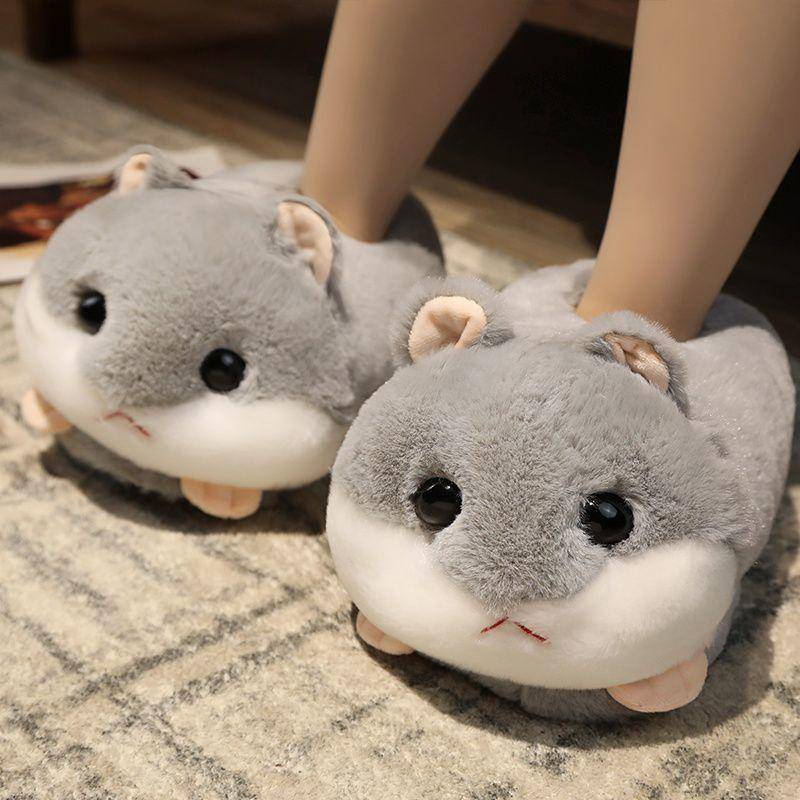 Mode Melancholischer Hamster Hausschuhe Frauen Mädchen Winter Slip On Flauschige Schuhe 2024 Neue Cartoon Tiere Piggy Panda Einhorn Fell Rutschen Free Size (35-41) von Joom DACH