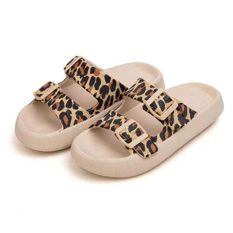Mode Mode Leopardenmuster Wolken-Slipper für Damen Sommer Verstellbare Schnalle Kissen-Slides Frau Dicke Sohle Rutschfest Strandschuhe 41-42 leopard print von Joom DACH