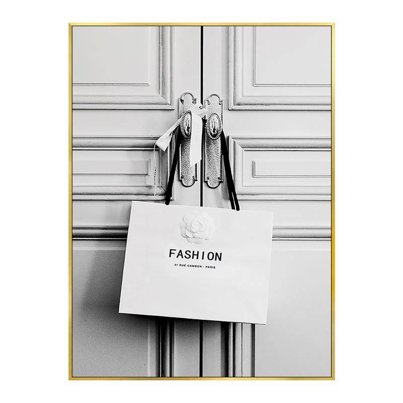 Mode Parfüm Frauen Super Auto Poster Luxus Schwarz Weiß Paris Dekorative Gemälde Leinwand Wand Kunst Bilder Wohnzimmer Dekor 40x50cm No Framed von Joom DACH