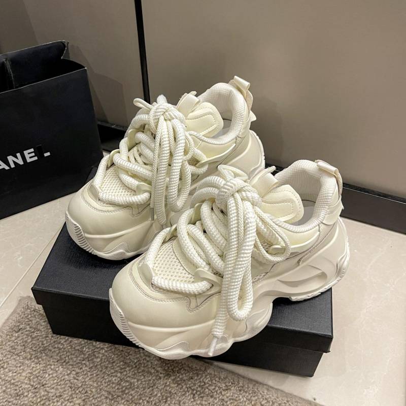 Mode Schwarze Plattform Damen Sneakers 2024 Frühling Schnürschuhe Dicke Unterseite Vulkanisierte Schuhe Frau Pu Leder Atmungsaktive Sportschuhe Damen 37(3) beige von Joom DACH