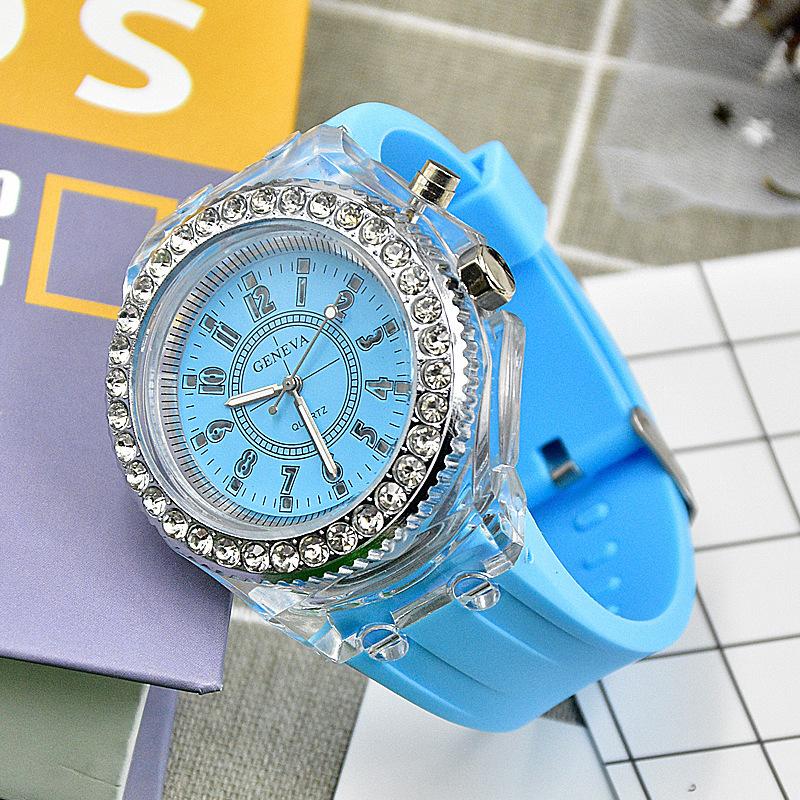 Mode Strass LED Leuchtende Uhr für Frauen Outdoor Sport Digital Frau Wirstwatch Uhr blau von Joom DACH