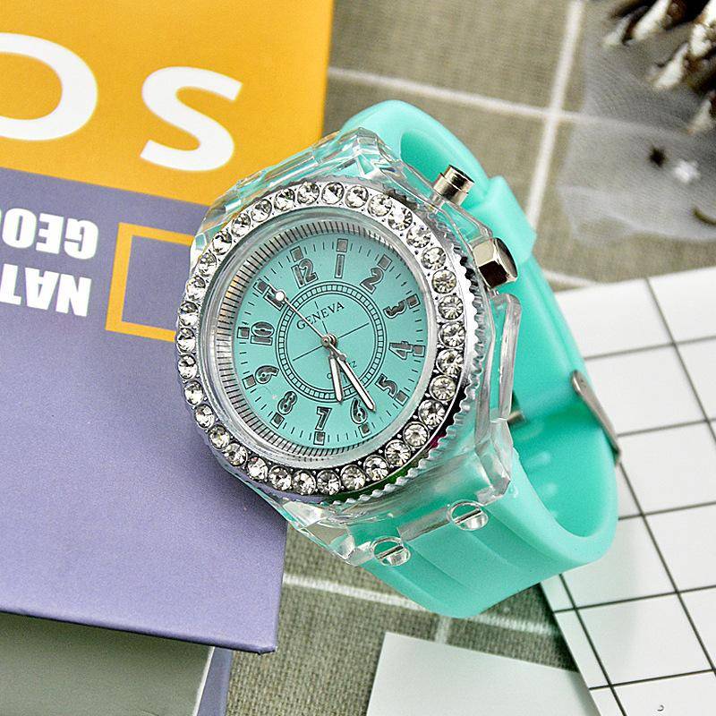 Mode Strass LED Leuchtende Uhr für Frauen Outdoor Sport Digital Frau Wirstwatch Uhr grün von Joom DACH