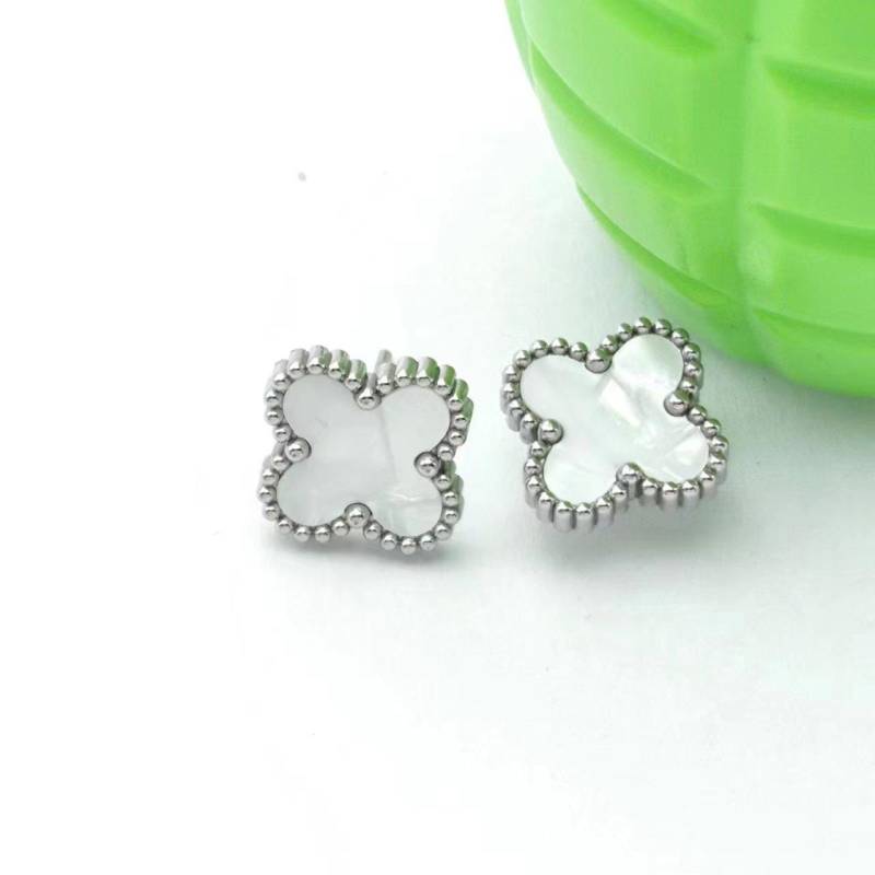 Mode Vier-Leaf Clover Ohrringe Hohe-Klasse Sinn Für Pendeln Mode Hundert Temperament Ohrringe frauen Ohrringe von Joom DACH