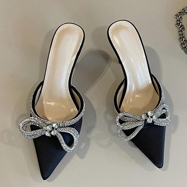 Modische Hausschuhe mit Kristall-Schmetterlingsknoten für Damen, dünne Pumps mit niedrigem Absatz und spitzem Zehenbereich, zum Reinschlüpfen, für den Sommer, Pantoletten 39 schwarz von Joom DACH