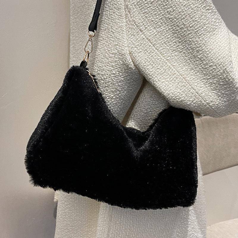 Modische Taschen für Frauen im Herbst und Winter Neue Umhängetaschen für Frauen Ins Tägliches Pendeln Mode Ein-Schulter-Felltasche von Joom DACH