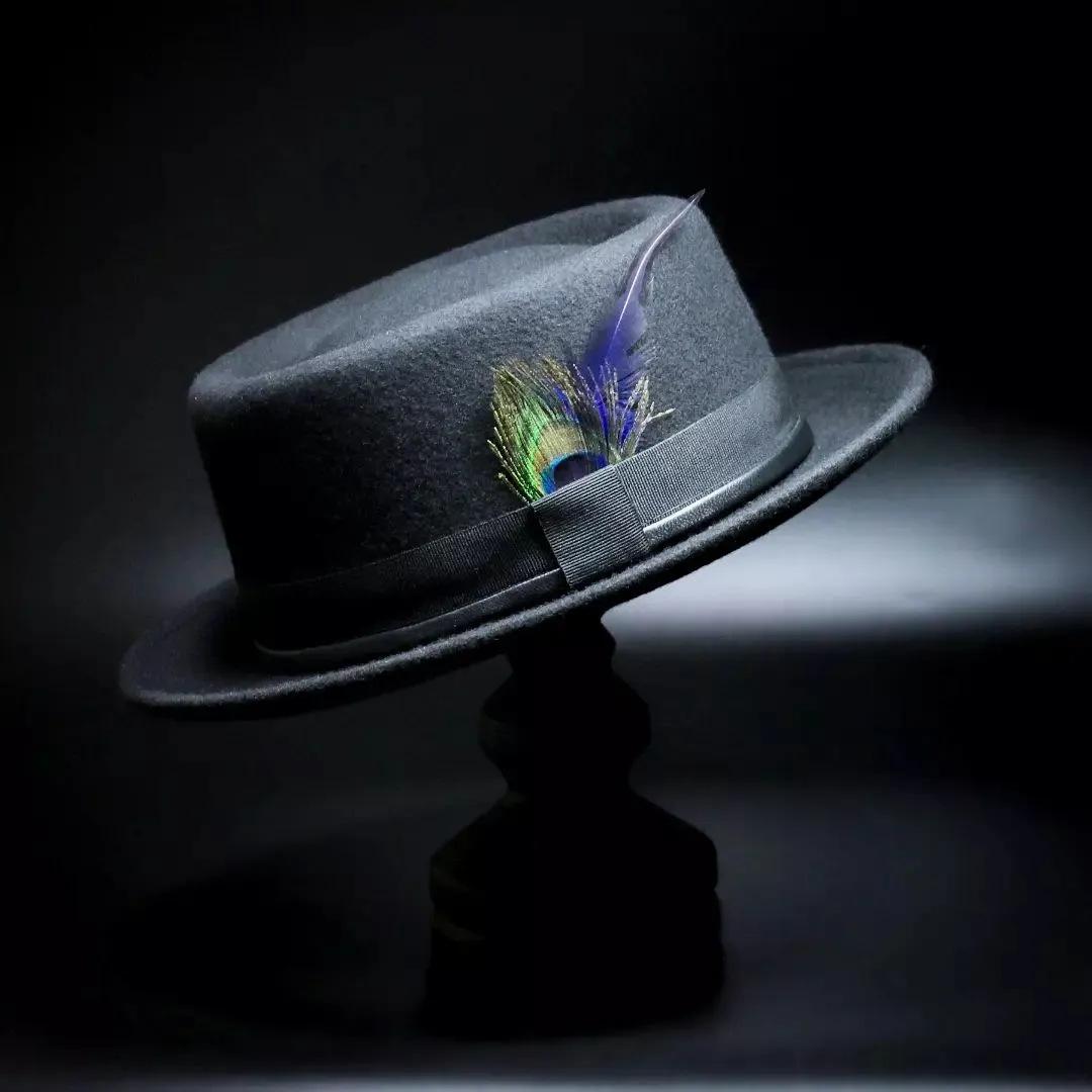 Modischer Zylinder aus Wolle, quadratische Tasche, Gurtband, verzierter Schaffilzhut, Hut aus Wollfilz mit Federn one size fits all graue von Joom DACH