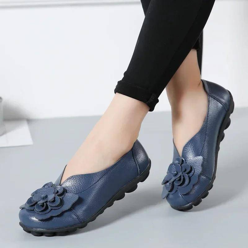 Mokassins Weiches Leder PU Frau Mode Flach mit Blumen Damen Freizeitschuhe Frühling Sommer Frauen Designer Loafers Slip On 42 weiß von Joom DACH