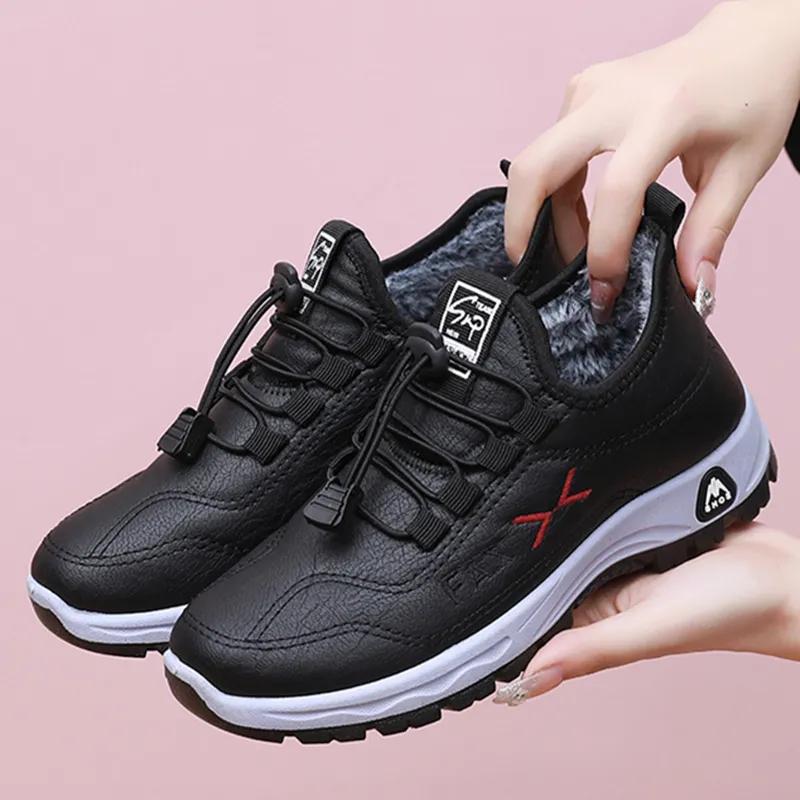 Mom Leder Pelz Mokassins Frauen Sport Sneaker für Ältere Weibliche Weichen Warmen Bequemen 41 schwarz von Joom DACH