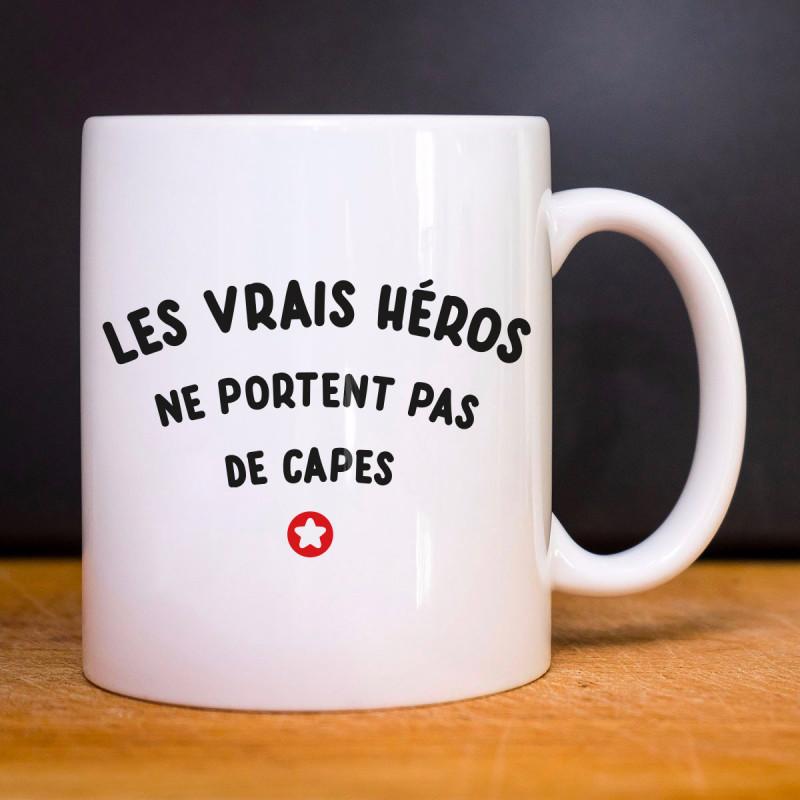 Mug LES VRAIS HEROS NE PORTENT PAS DE CAPES TU weiß von Joom DACH