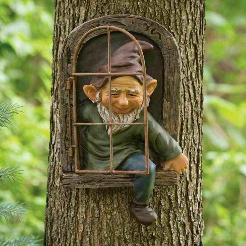 NEU Niedlicher Elf aus der Tür/Fenster Baum Hugger Naughty Garden Gnome Statue Tree Decor von Joom DACH