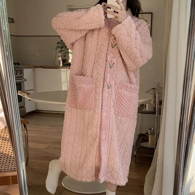 Nachthemd Damen Neuer Herbst/Winter Korallensamt und dicker warmer Bademantel aus Samt. Das lange, süße Nachthemd kann draußen getragen werden 2XL von Joom DACH