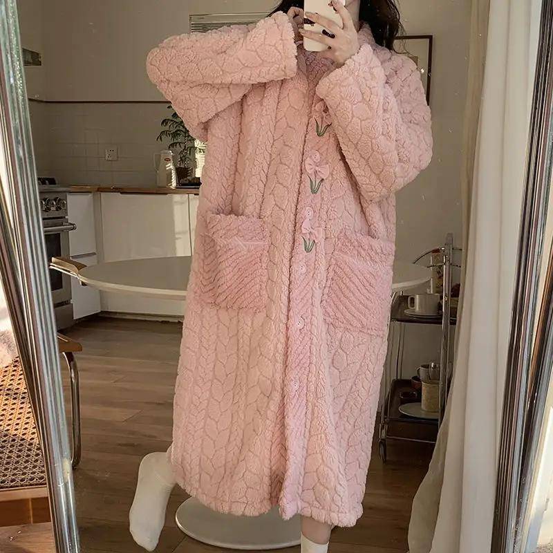 Nachthemd Damen Neuer Herbst/Winter Korallensamt und dicker warmer Bademantel aus Samt. Das lange, süße Nachthemd kann draußen getragen werden 2XL von Joom DACH