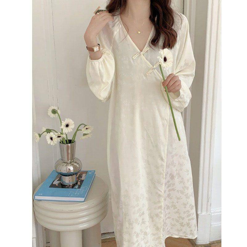 Nachthemd aus Eis-Seide im chinesischen Stil mit V-Ausschnitt für Damen, schlichte, lässige, bequeme Hauskleidung L weiß von Joom DACH