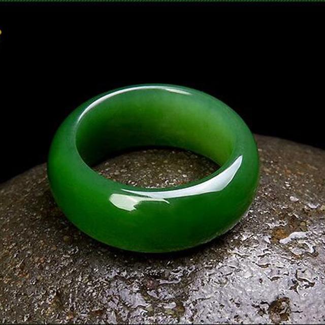 Natürliche grüne Hetian Jade Ring chinesische Jadeit Amulett Mode Charme Schmuck handgeschnitzte Handwerk Geschenke für Frauen Männer Ringe 11 von Joom DACH