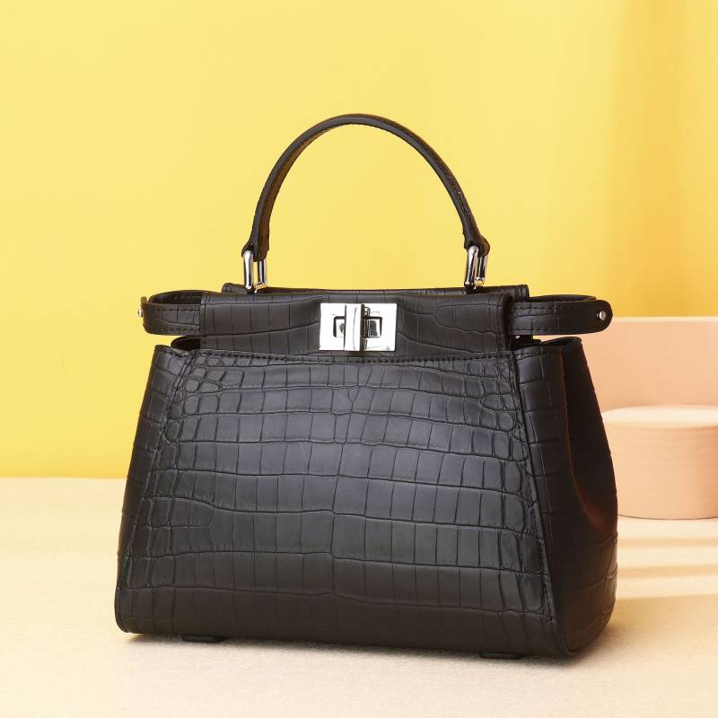 Nebelfarbene Kätzchentasche mit Krokodilbauchmuster, eine Damenhandtasche mit hochwertiger Textur, eine modische Damen-Umhängetasche zum Tragen über einer Schulter von Joom DACH