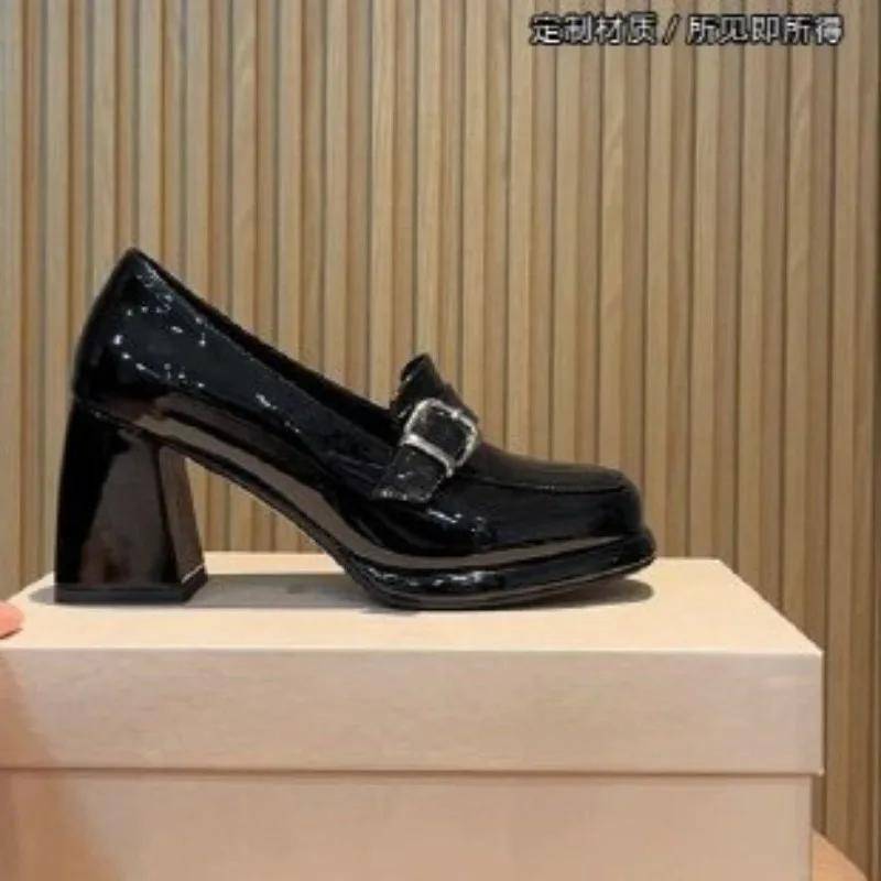 Neue Damen Vollfarben Lackleder Loafer Schuhe Eckige Zehenpartie Büro und Karriere Gürtelschnalle Vollfarbe Bestseller Absatzschuhe Damen 40 schwarz von Joom DACH