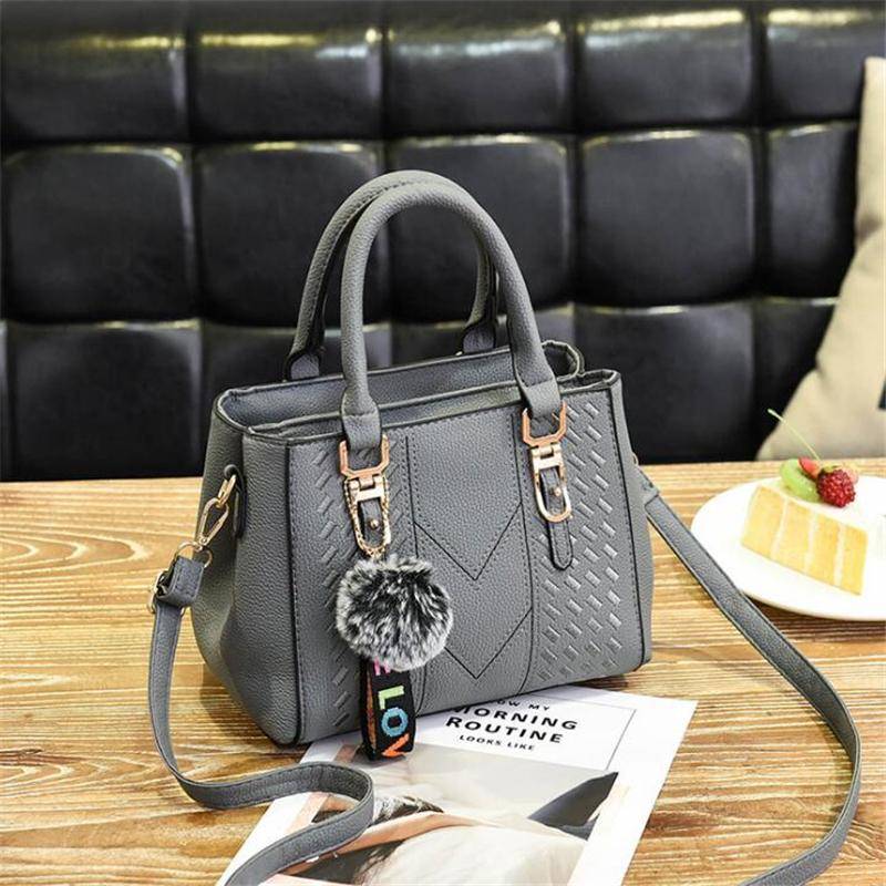 Neue Damenhandtaschen, Fadenmuster, Umhängetaschen für Damen, Taschen mit Fellknäuel 23cm*14cm*19cm graue von Joom DACH