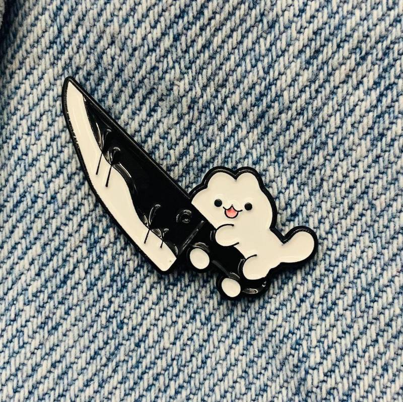 Neue Emaille Pin Lustige Killer Katze mit Messer Metall Stecker 1 Stück von Joom DACH