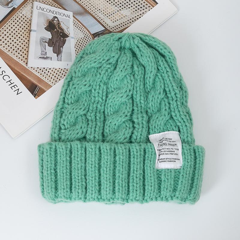 Neue Frauen Candy Farben Winter Hut Mode Tuch Label Gestrickte Hut Kpop Stil Weiche Beanie Hüte Für Frauen Streetwear Winter kappe 54cm-58cm grün von Joom DACH