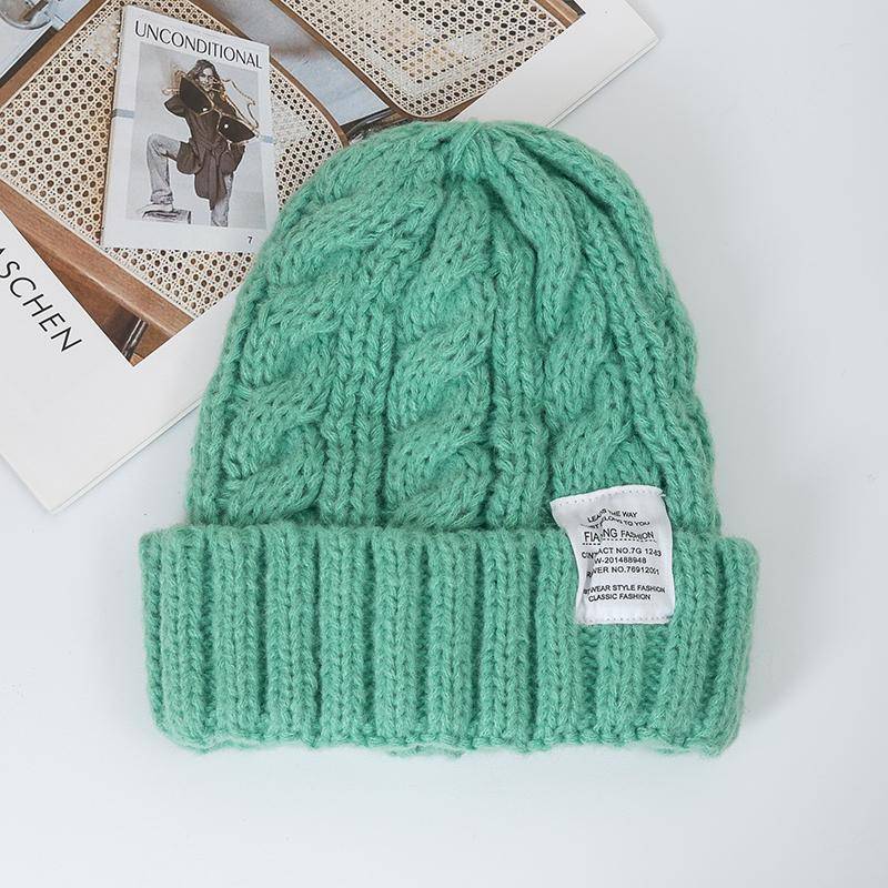 Neue Frauen Candy Farben Winter Hut Mode Tuch Label Gestrickte Hut Kpop Stil Weiche Beanie Hüte Für Frauen Streetwear Winter kappe 54cm-58cm grün von Joom DACH
