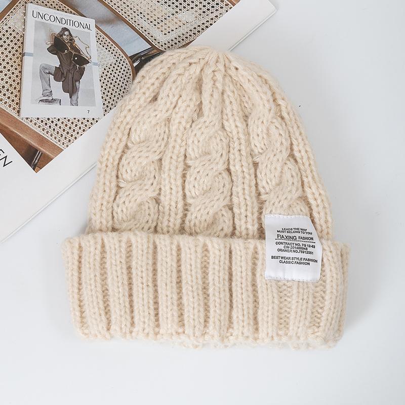 Neue Frauen Candy Farben Winter Hut Mode Tuch Label Gestrickte Hut Kpop Stil Weiche Beanie Hüte Für Frauen Streetwear Winter kappe beige von Joom DACH