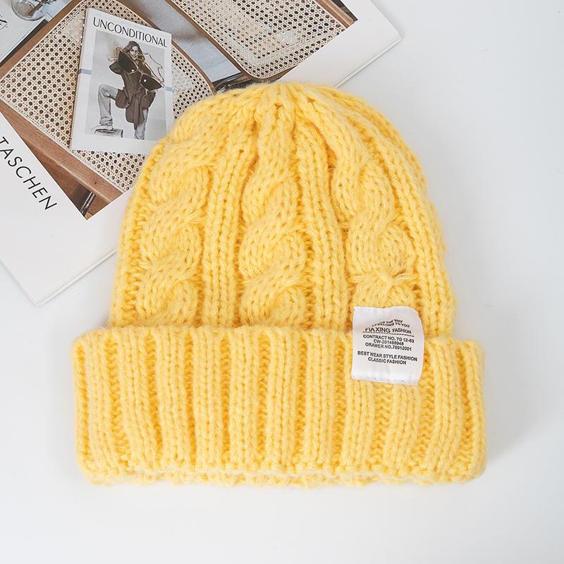 Neue Frauen Candy Farben Winter Hut Mode Tuch Label Gestrickte Hut Kpop Stil Weiche Beanie Hüte Für Frauen Streetwear Winter kappe gelb von Joom DACH