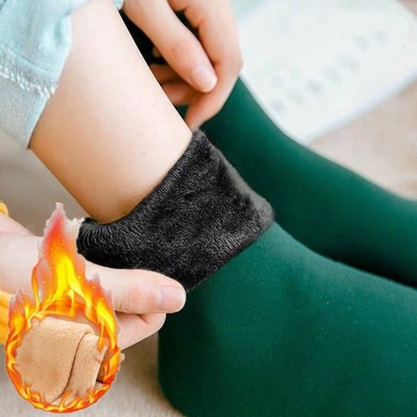 Neue Frauen Winter Warm Verdicken Thermische Weiche Casual Einfarbig Socken Wolle Kaschmir Hause Schnee Stiefel Samt Hause Boden Socke One size grün von Joom DACH