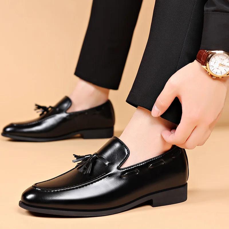 Neue Herrenmode Lederschuhe im eleganten Stil für Herren Business Loafer Casual Slip on Leder Flache Herrenschuhe für Hochzeitsfeiern 42 schwarz von Joom DACH