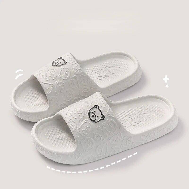 Neue Mode Sommer Paar Cartoon Relief Flache Rutschen Geschmeidig Dünne Sandalen Für Frauen Männer Hausschuhe Damen Hause Innen-Flip-Flops 40-41 grau Neue Mode Sommer Paar Cartoon Relief Flache Rutschen Geschmeidig Dünne Sandalen Für Frauen Männer Hausschuhe Damen Hause Innen-Flip-Flops 40-41 grau von Joom DACH