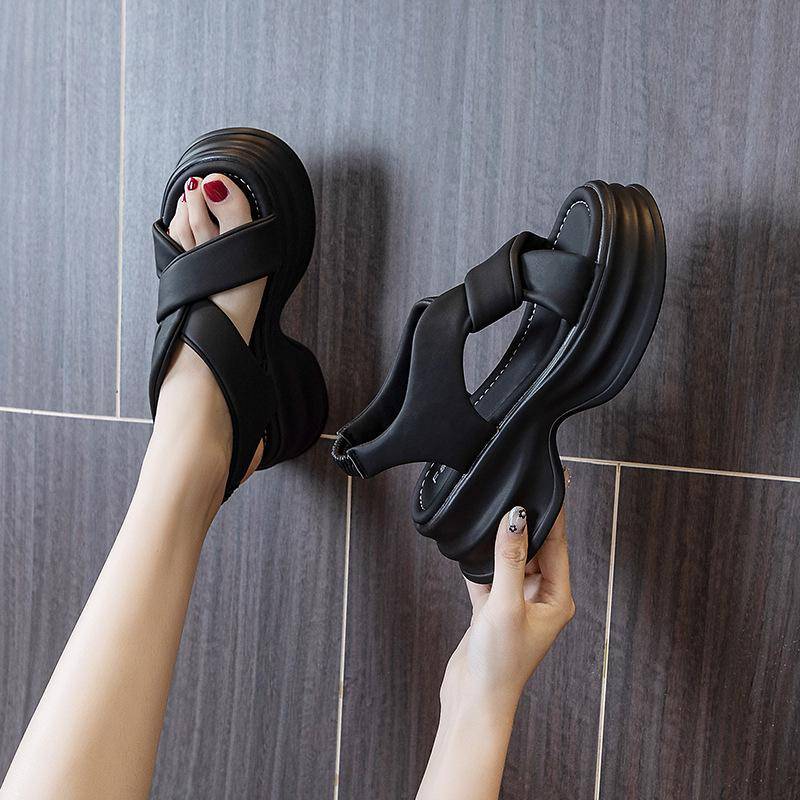 Neue Sommer Damen Sandalen Mode Kreuzriemen Sandalen Silber Strandschuhe Elastische Damen Sandalen Plateau Pantoletten Sandalias 40 schwarz von Joom DACH