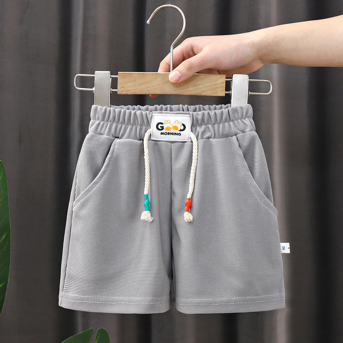 Neue Sommer Jungen Shorts Candy Farbe Strand Shorts für Kinder Casual Elastische Taille Kinder Kurze Hosen Sport Kleidung Outwear 120cm grau von Joom DACH