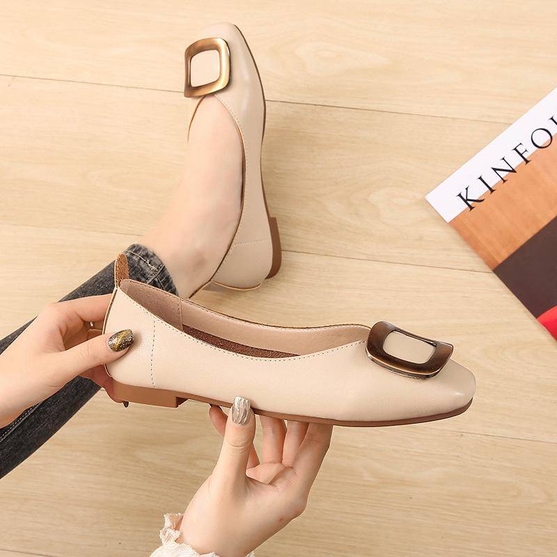 Neue Stil Damen Einzelschuhe Metallschnalle Flacher Mund Quadratische Zehen Slip-on Weiche Unterseite Große Größe Flache Freizeitschuhe für Damen 34 von Joom DACH