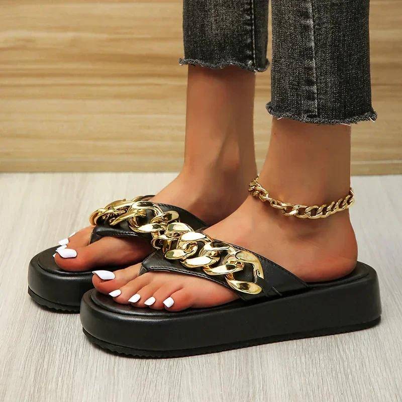 Neue Übergröße Fischgräten-Slipper Damen Flache Strandschuhe Sommer Vintage Metallkette Plateau Damen Flip-Flops Sandalen 41 schwarz von Joom DACH