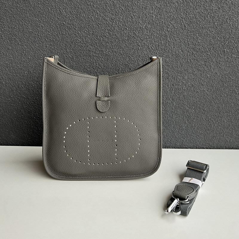 Neue Umhängetasche aus echtem Leder mit Oberschicht aus Rindsleder mit Litschi-Muster für Herren und Damen, universelle Umhängetasche aus echtem Leder für Damen 25x9x27cm grau Neue Umhängetasche aus echtem Leder mit Oberschicht aus Rindsleder mit Litschi-Muster für Herren und Damen, universelle Umhängetasche aus echtem Leder für Damen 25x9x27cm grau von Joom DACH
