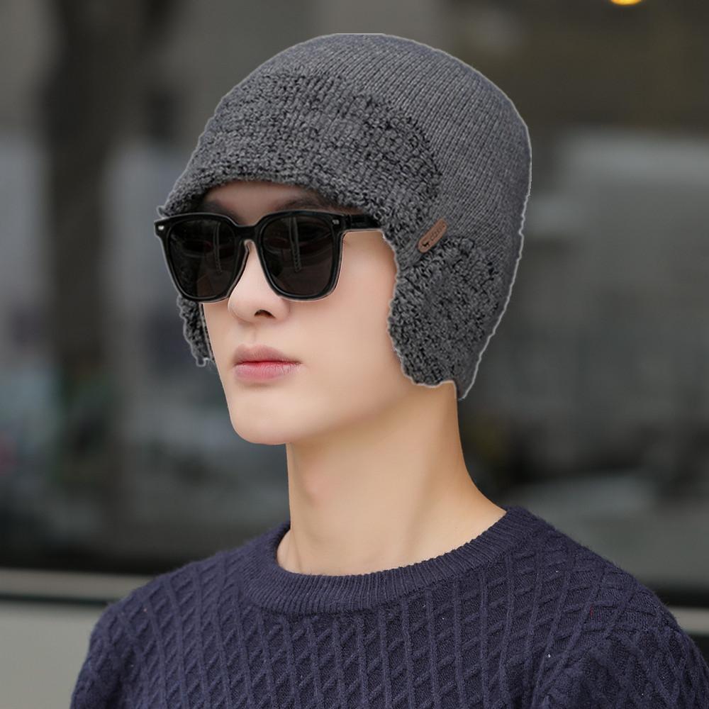 Neue Unisex-Winter-Strickmütze mit Gehörschutz, modische weiche Beanie-Mütze, für Männer und Frauen, Outdoor-Sport, Ohrenklappen-Mütze, klassisch, warm halten 55cm-62cm dunkelgrau von Joom DACH