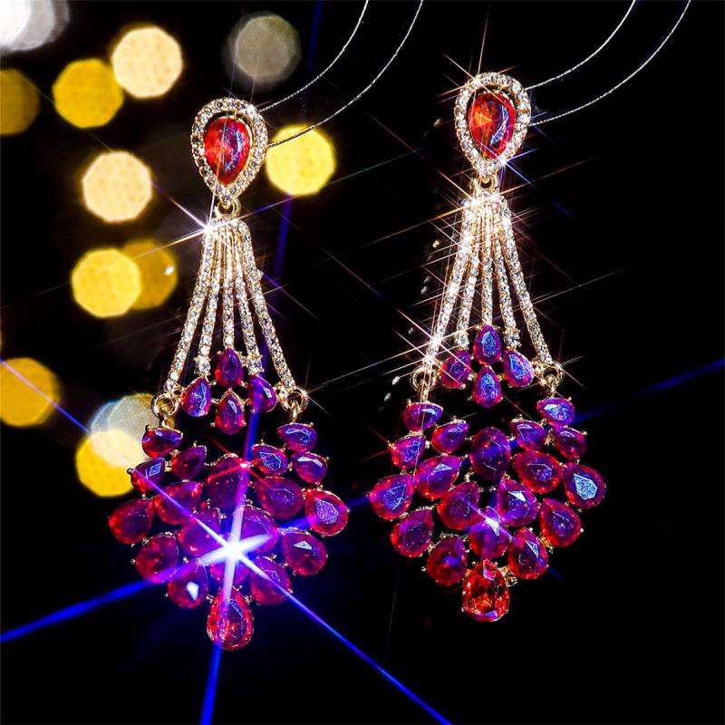 Neue bunte glänzende Kristallohrringe High-Grade Luxus Ohrringe für Damen Runway Performance Ohrringe von Joom DACH